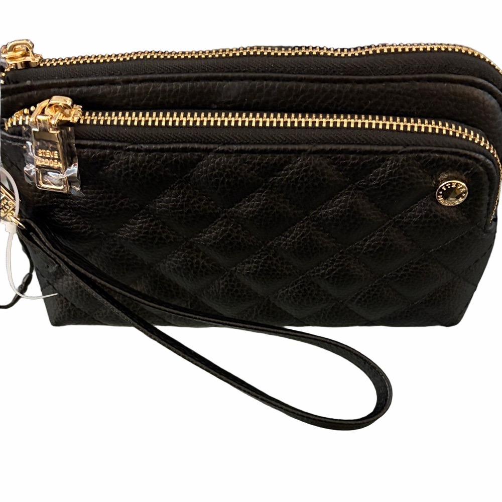 NWT Steve Madden Quilted Btrell double zip with gold hardware wristlet.